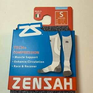 Zensah Tech+Compression Gray Compression Socks Men’s size Small New in Package